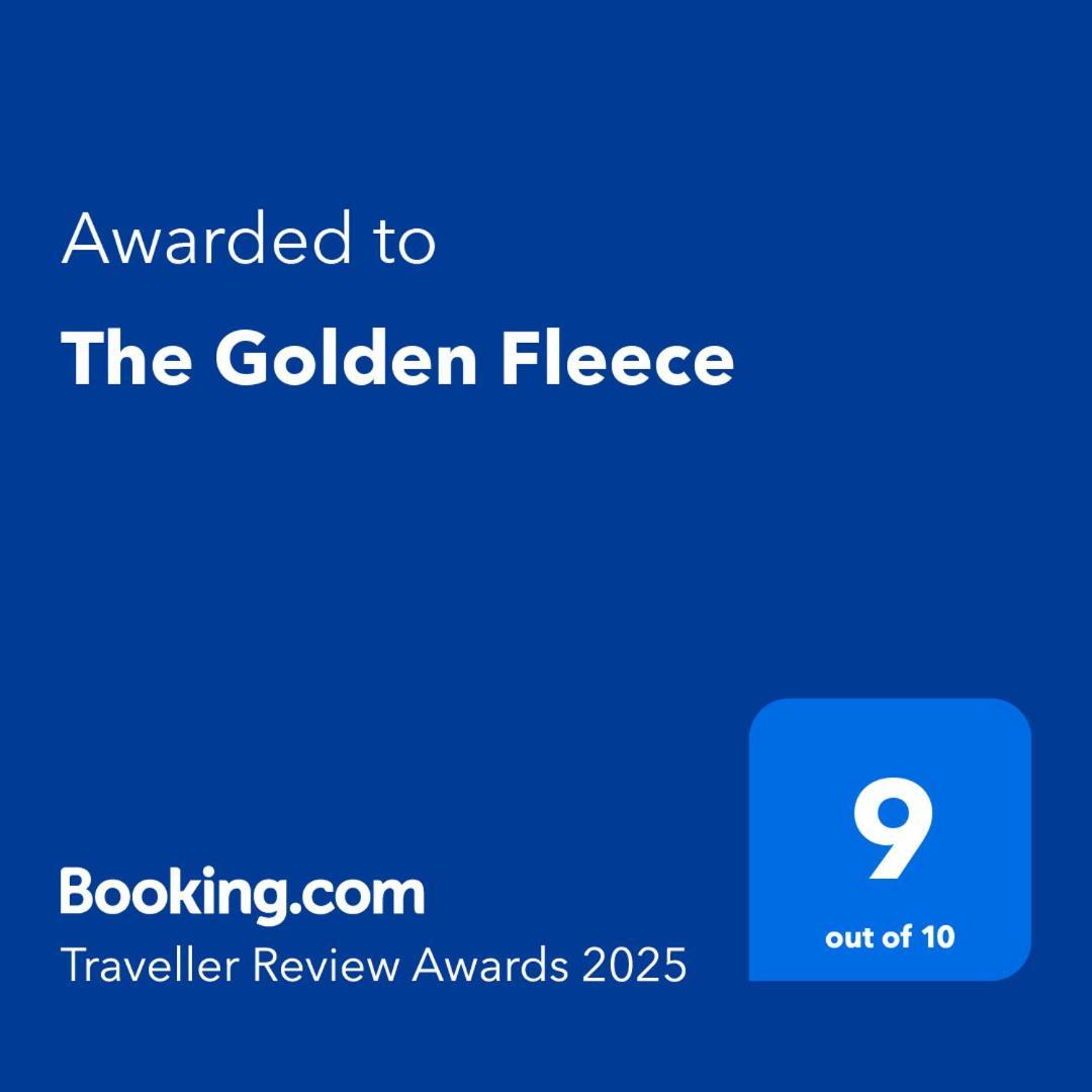 The Golden Fleece Hotel Chard Bagian luar foto